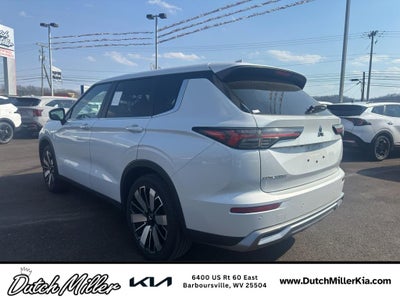 2025 Mitsubishi Outlander SE