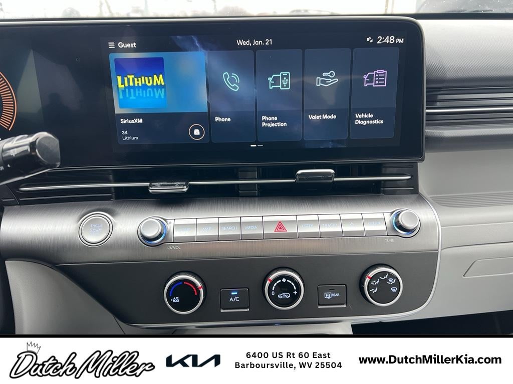 2024 Hyundai Kona SE