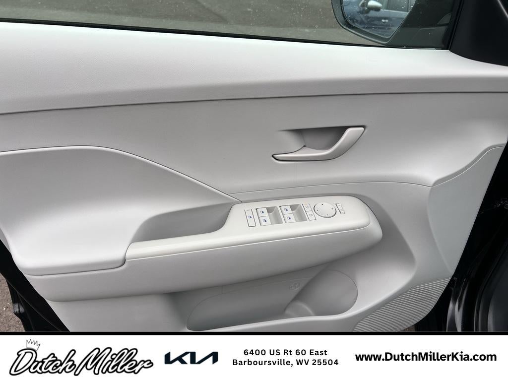 2024 Hyundai Kona SE