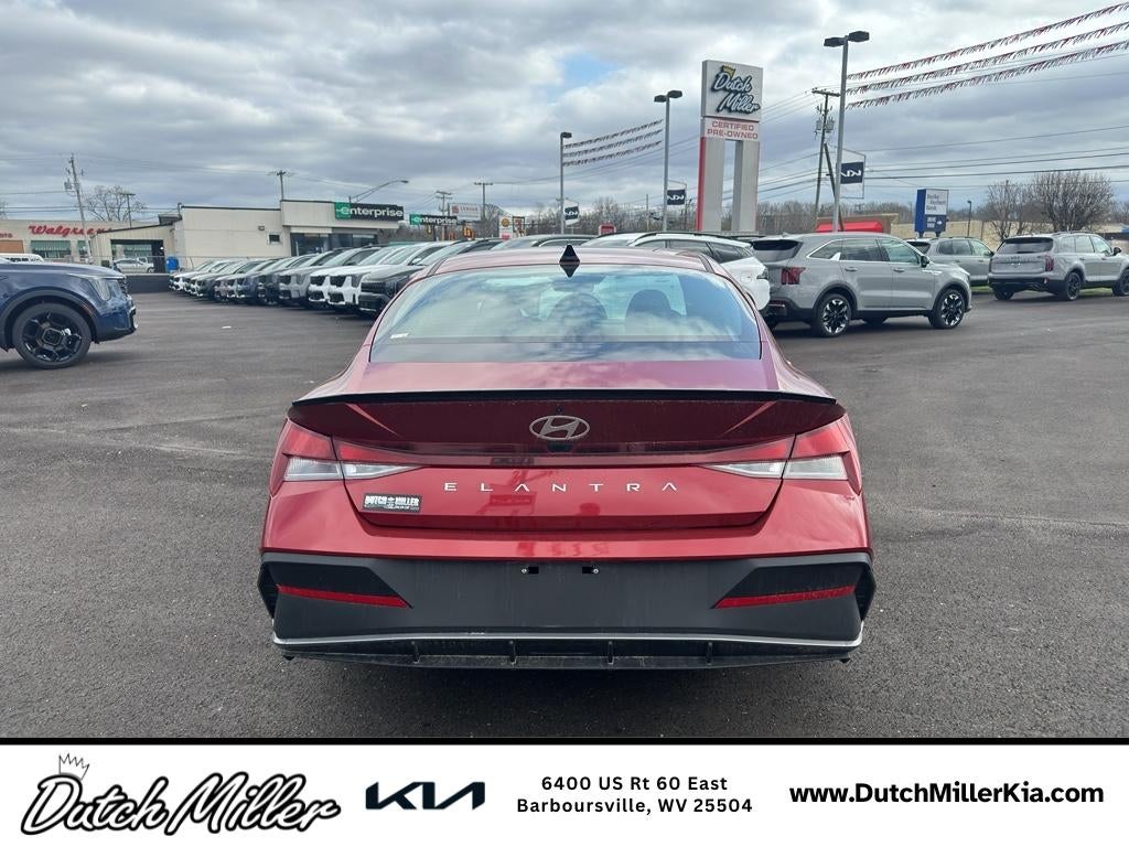 2025 Hyundai Elantra SEL Sport