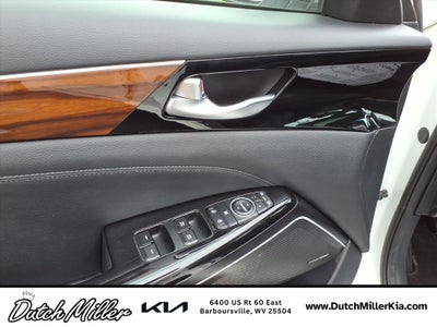 2017 Kia Cadenza Premium
