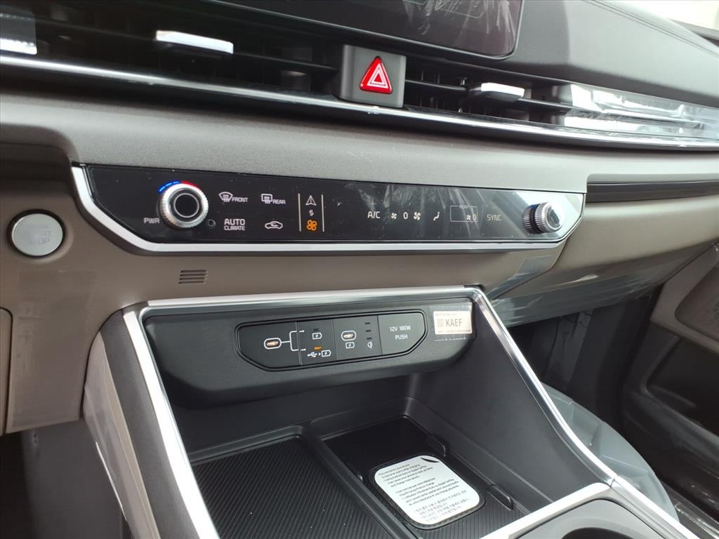 2027 Kia Carnival EX