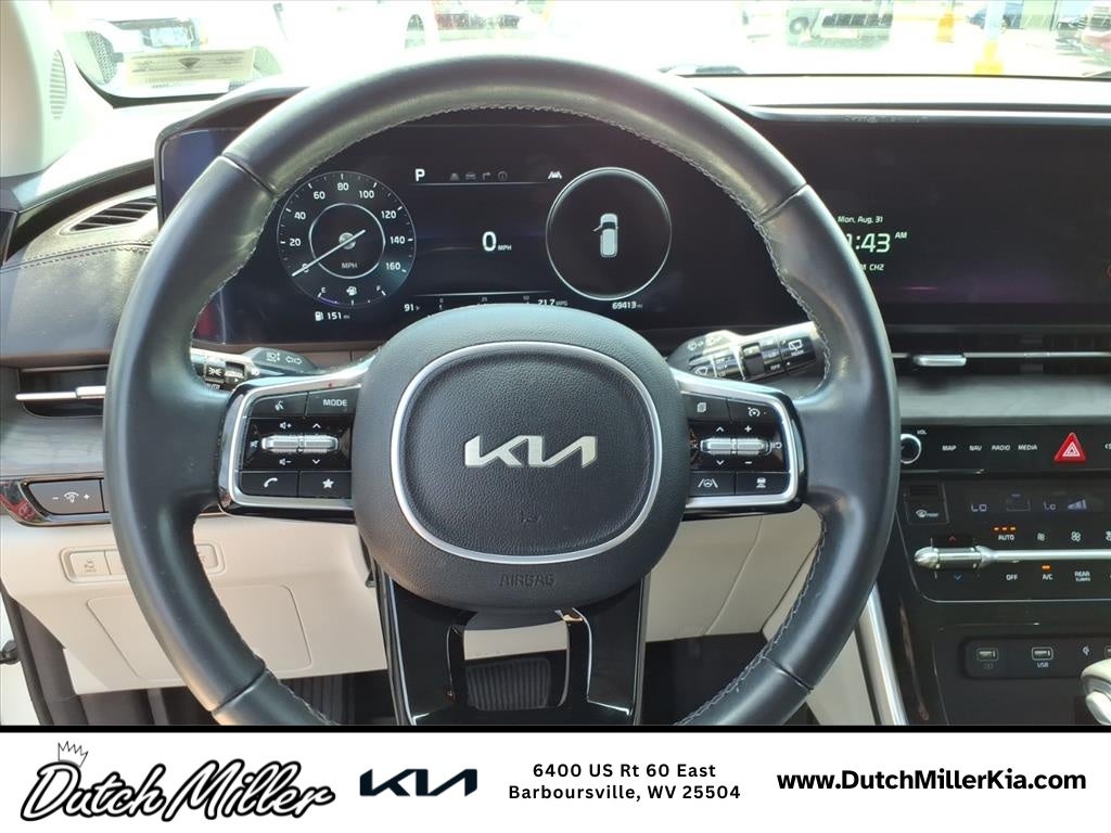 2023 Kia Carnival SX