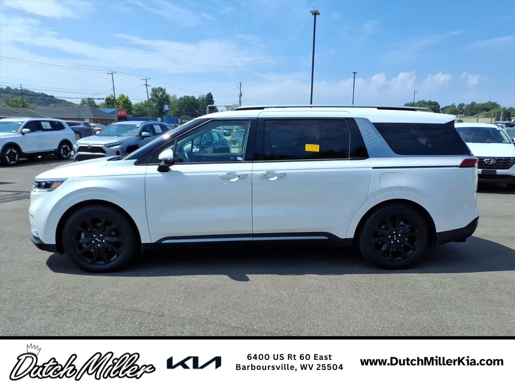 2023 Kia Carnival SX