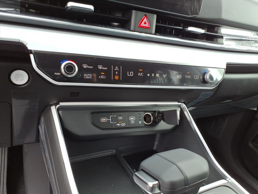 2027 Kia Carnival SX