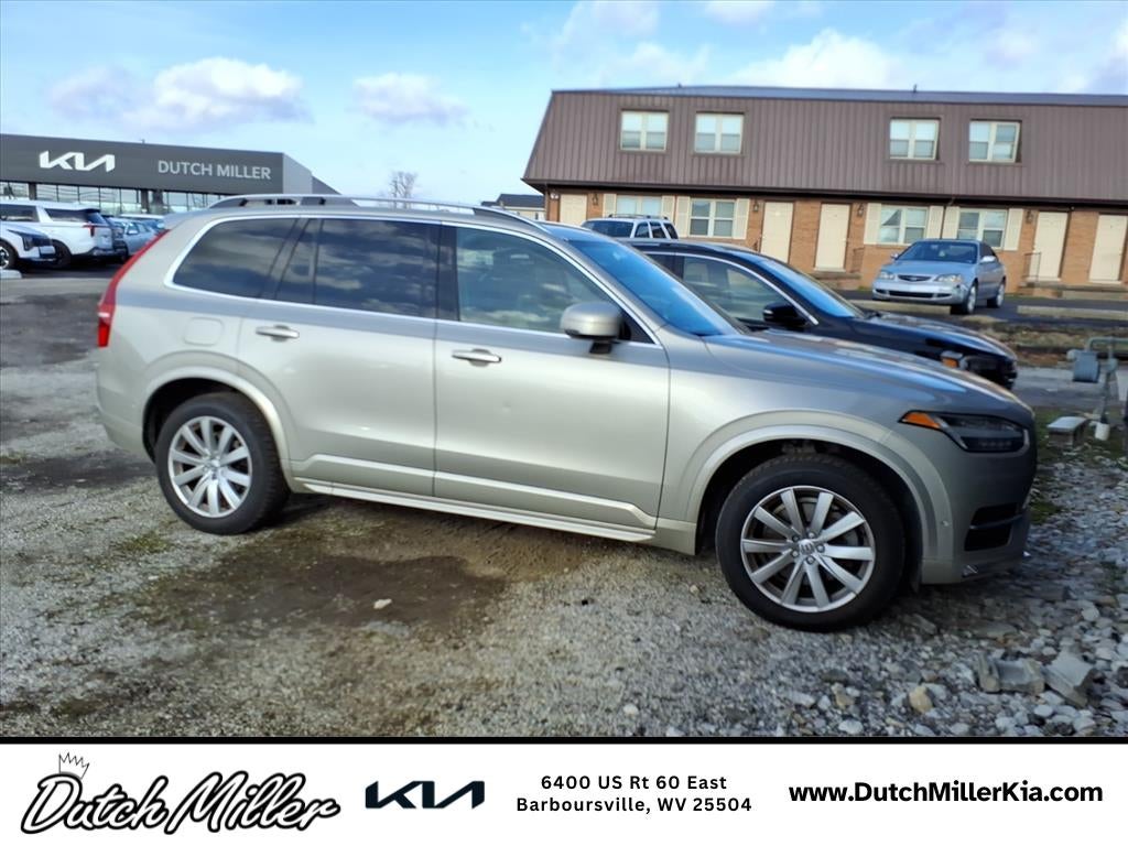 2016 Volvo XC90 Momentum