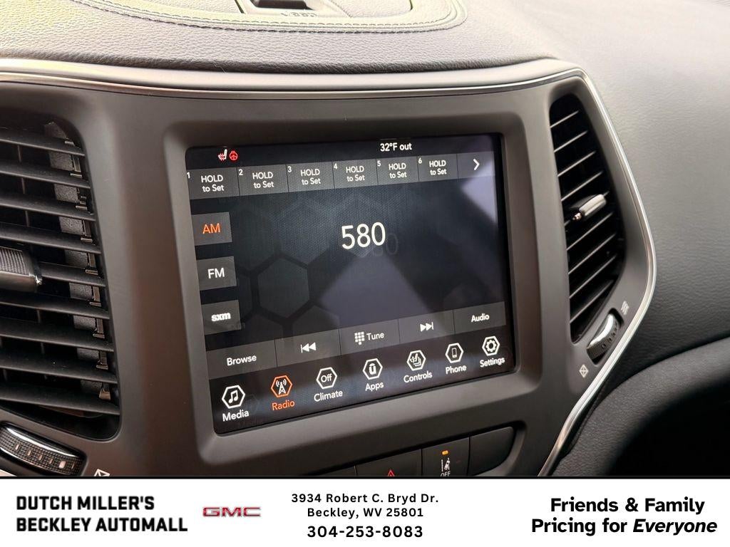 2022 Jeep Cherokee Latitude Lux