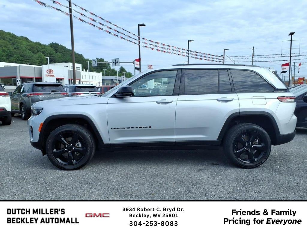 2023 Jeep Grand Cherokee Altitude