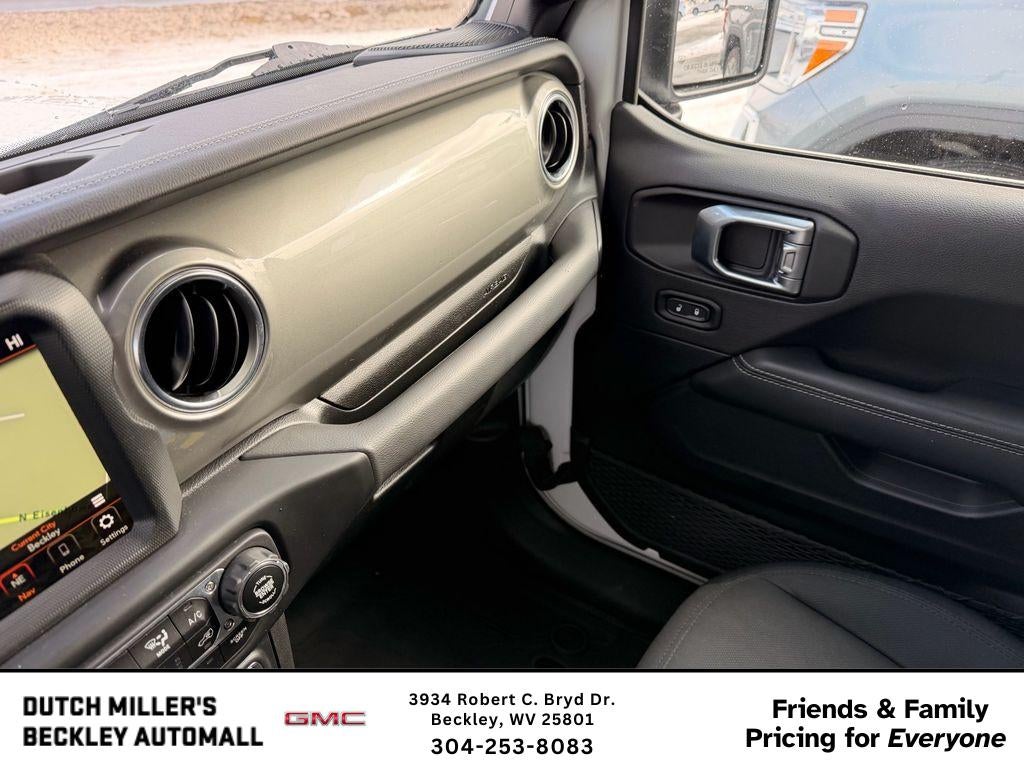 2022 Jeep Gladiator Overland