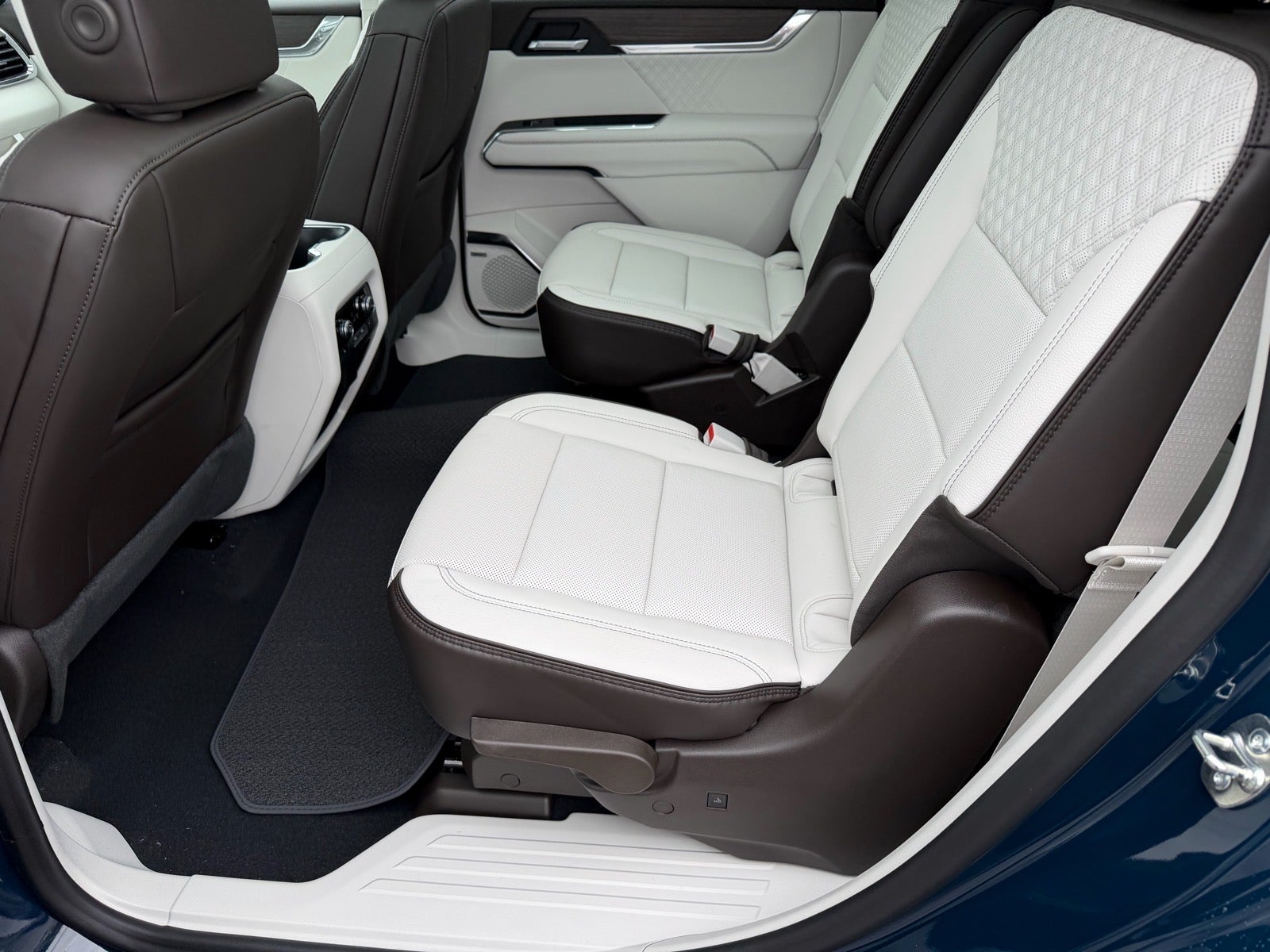 2027 GMC Acadia Denali