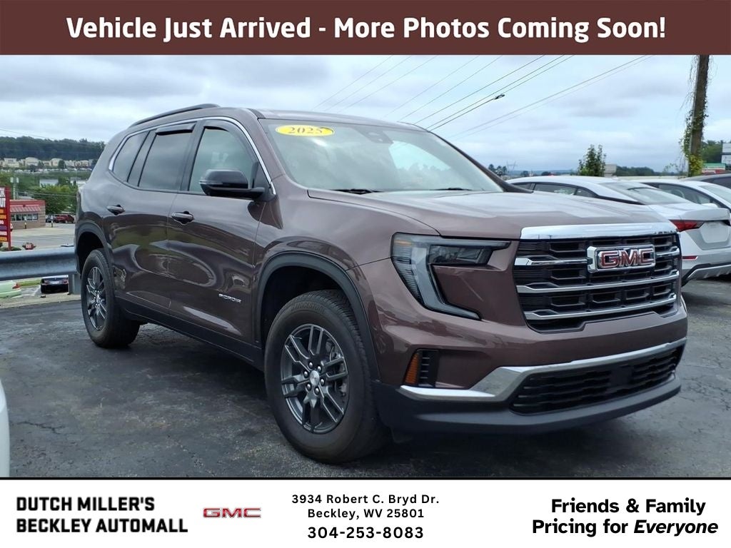 2025 GMC Acadia Elevation