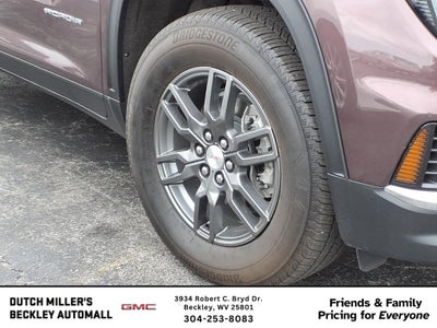 2025 GMC Acadia Elevation