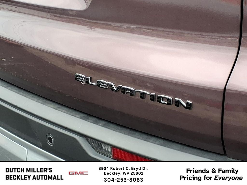 2025 GMC Acadia Elevation