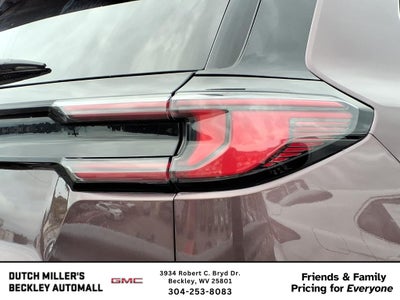 2025 GMC Acadia Elevation