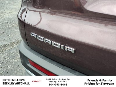 2025 GMC Acadia Elevation