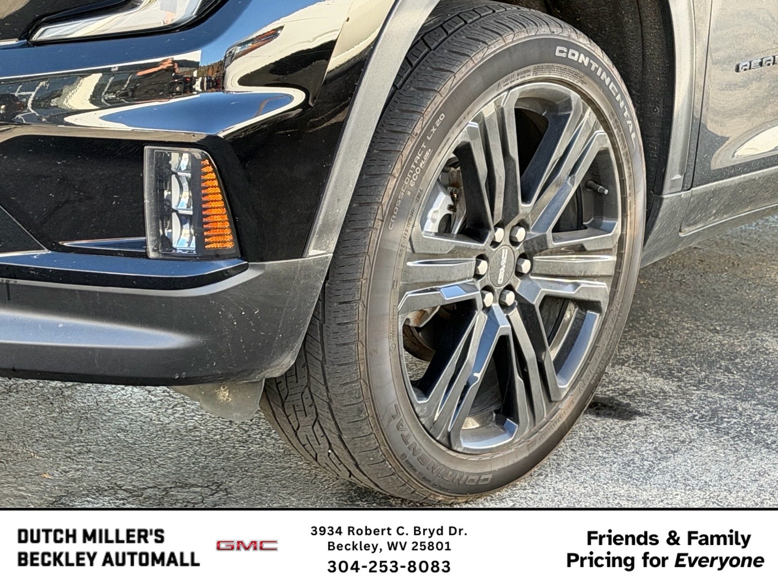 2024 GMC Acadia Elevation