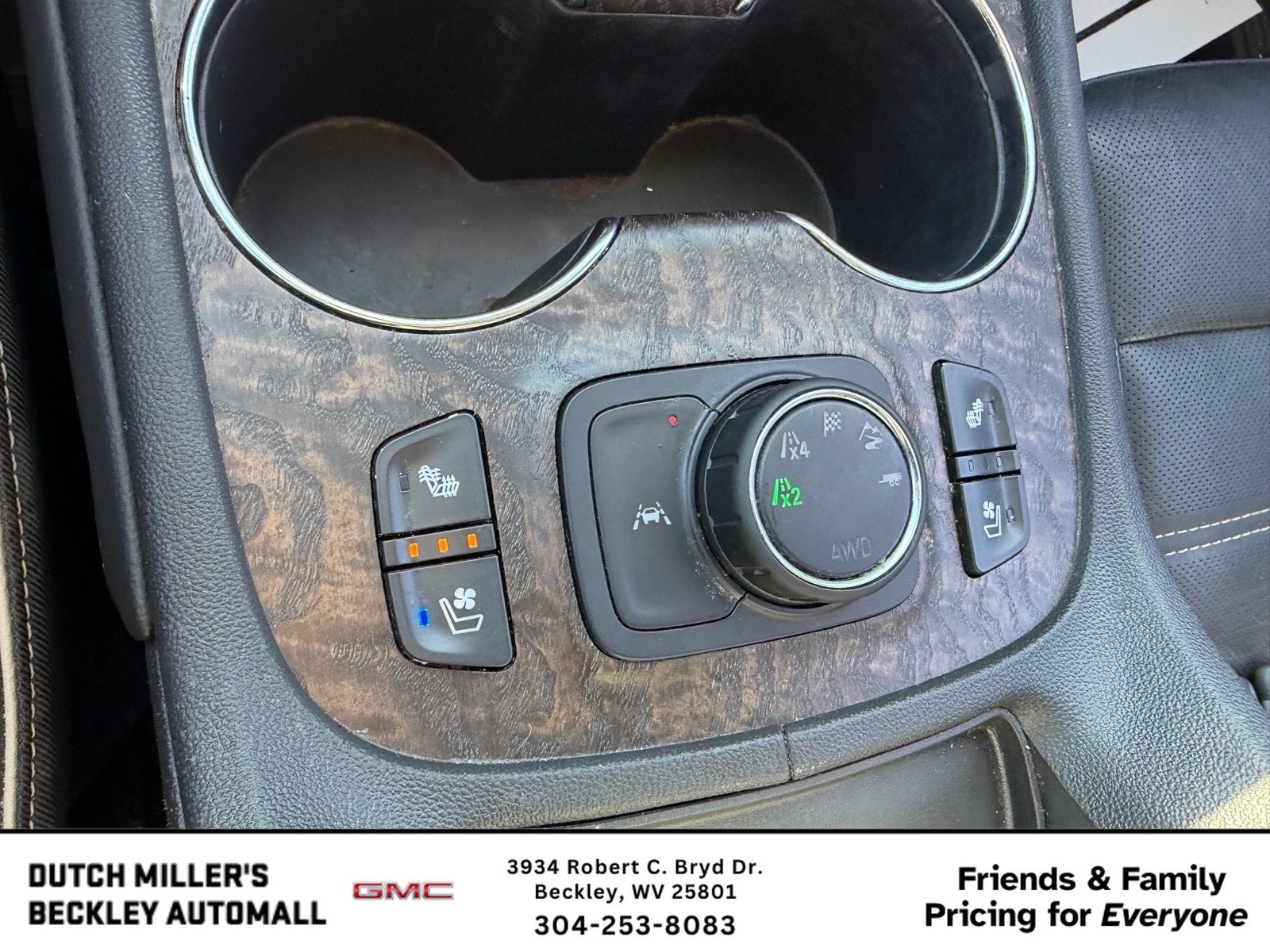 2022 GMC Acadia Denali