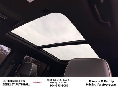 2023 GMC Yukon SLT