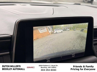 2023 GMC Yukon SLT