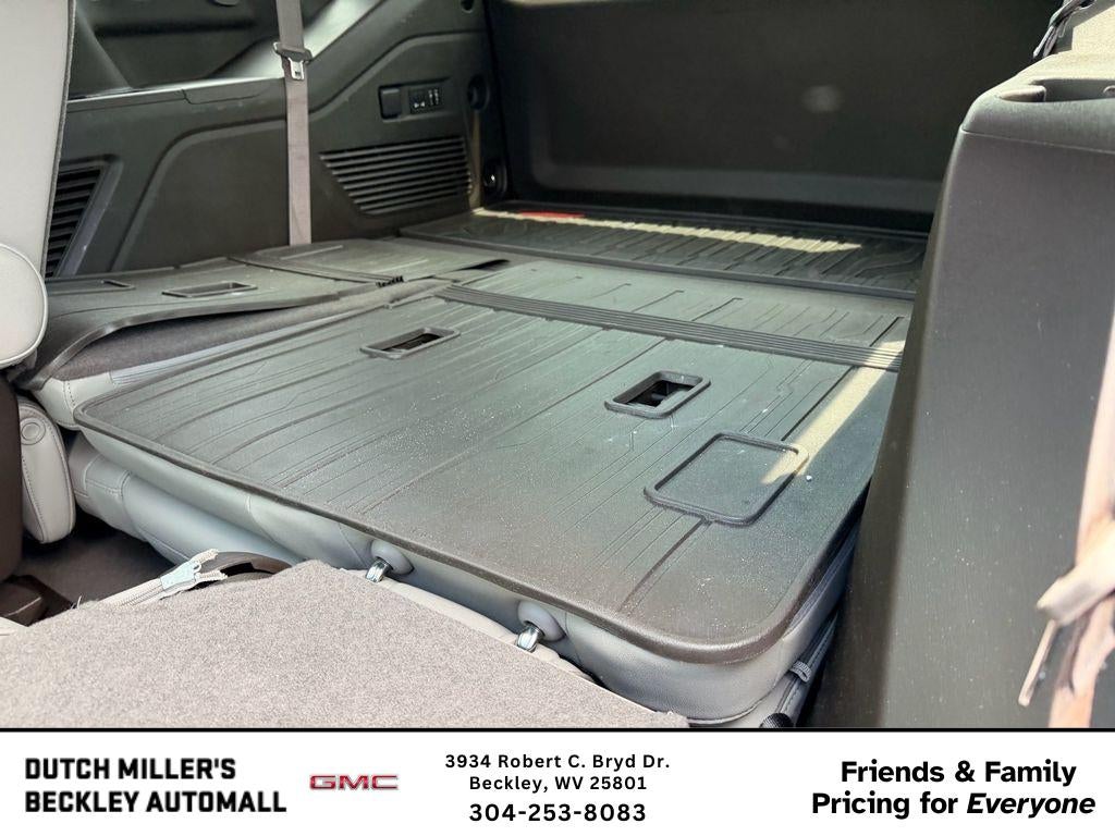 2022 GMC Yukon SLT