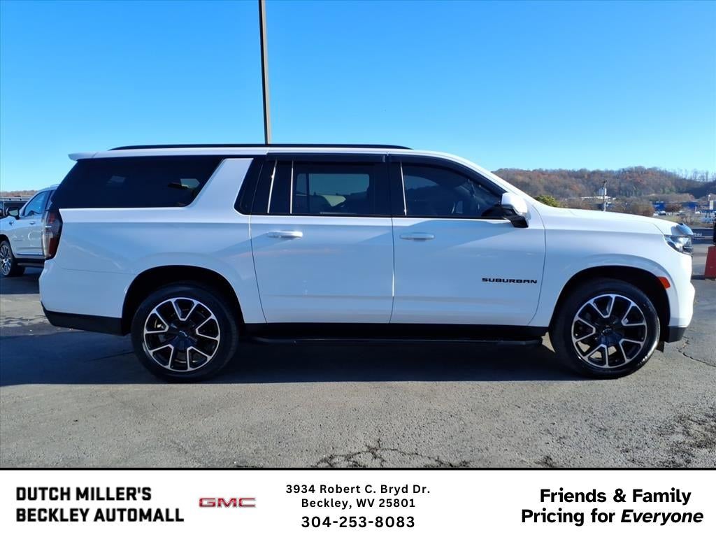 2023 Chevrolet Suburban RST