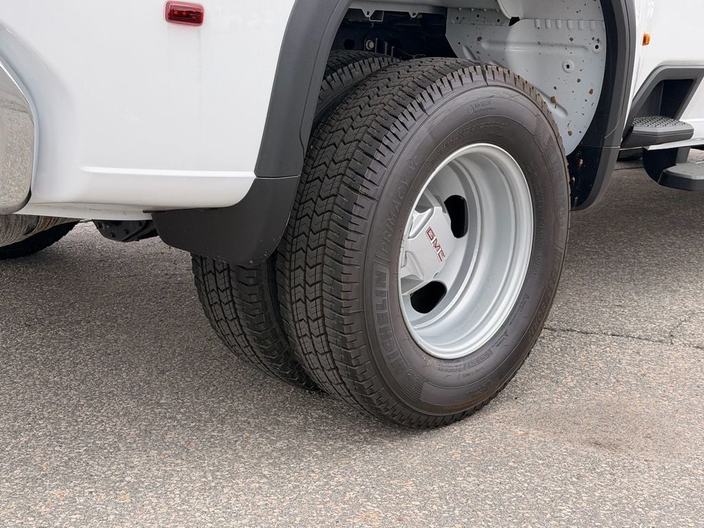 2026 GMC Sierra 3500 HD Pro DRW