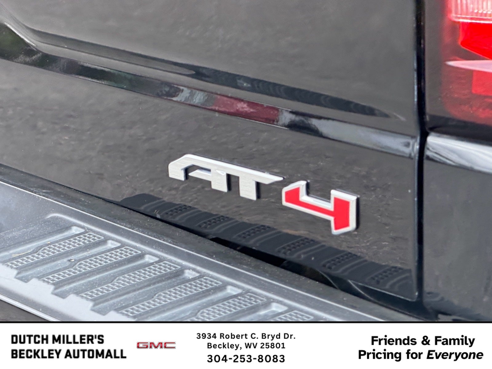 2025 GMC Sierra 1500 AT4