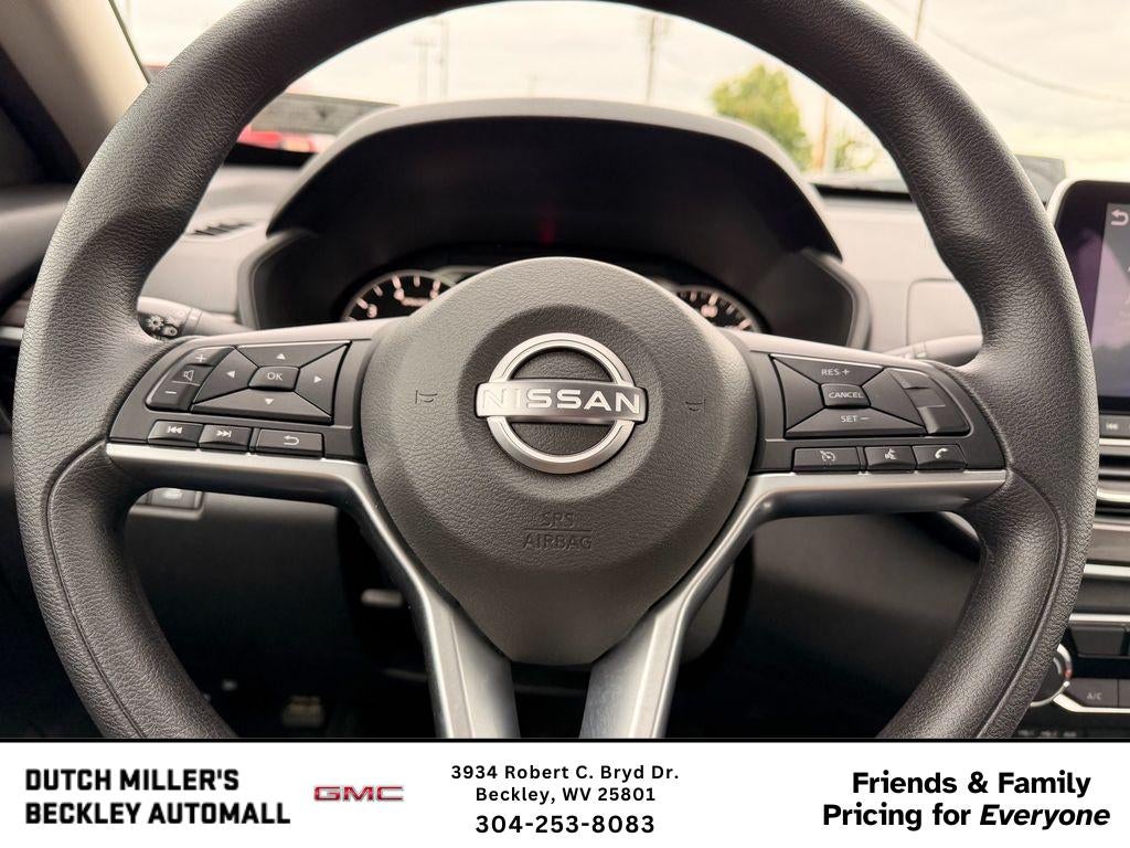 2025 Nissan Altima SV