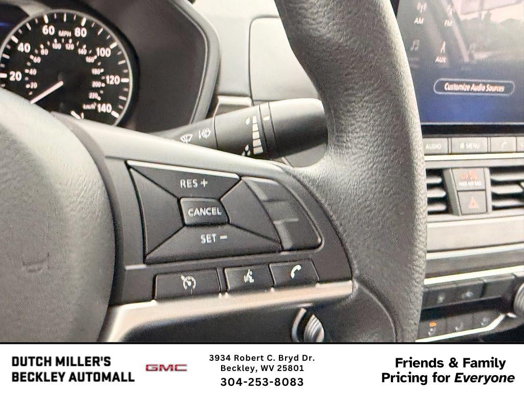 2025 Nissan Altima SV