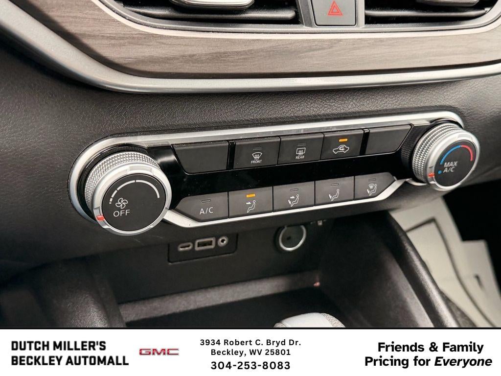 2025 Nissan Altima SV