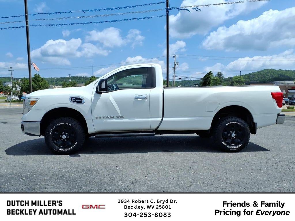 2017 Nissan Titan XD SV