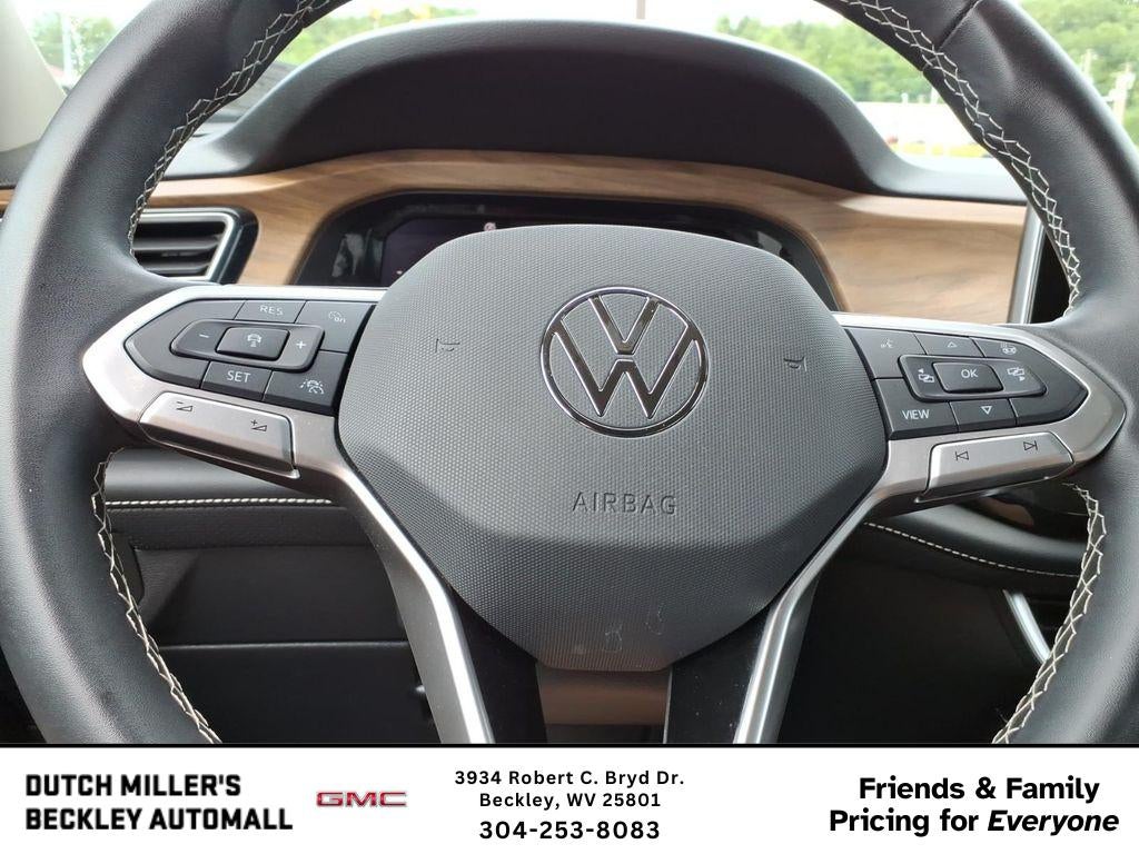 2025 Volkswagen Atlas 2.0T SE w/Technology