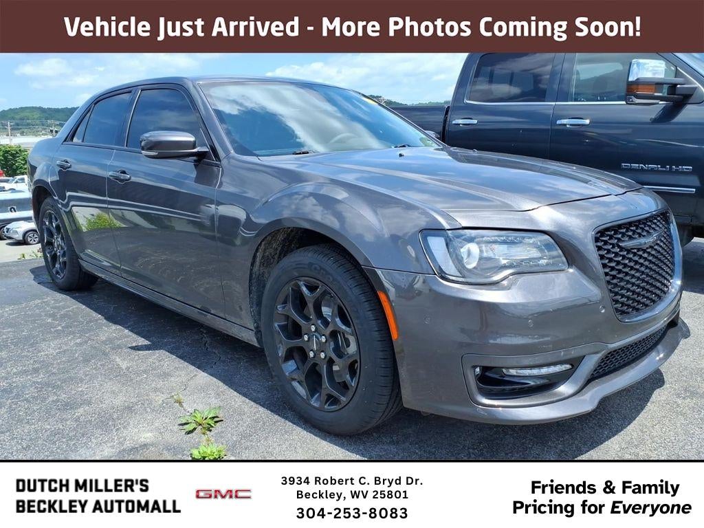 2023 Chrysler 300 Touring L