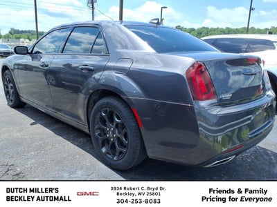 2023 Chrysler 300 Touring L