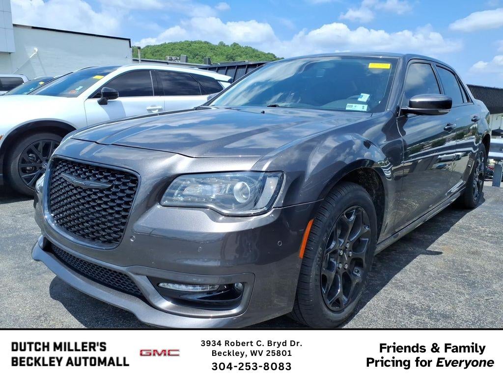 2023 Chrysler 300 Touring L