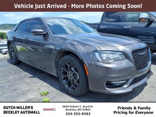 2023 Chrysler 300 Touring L