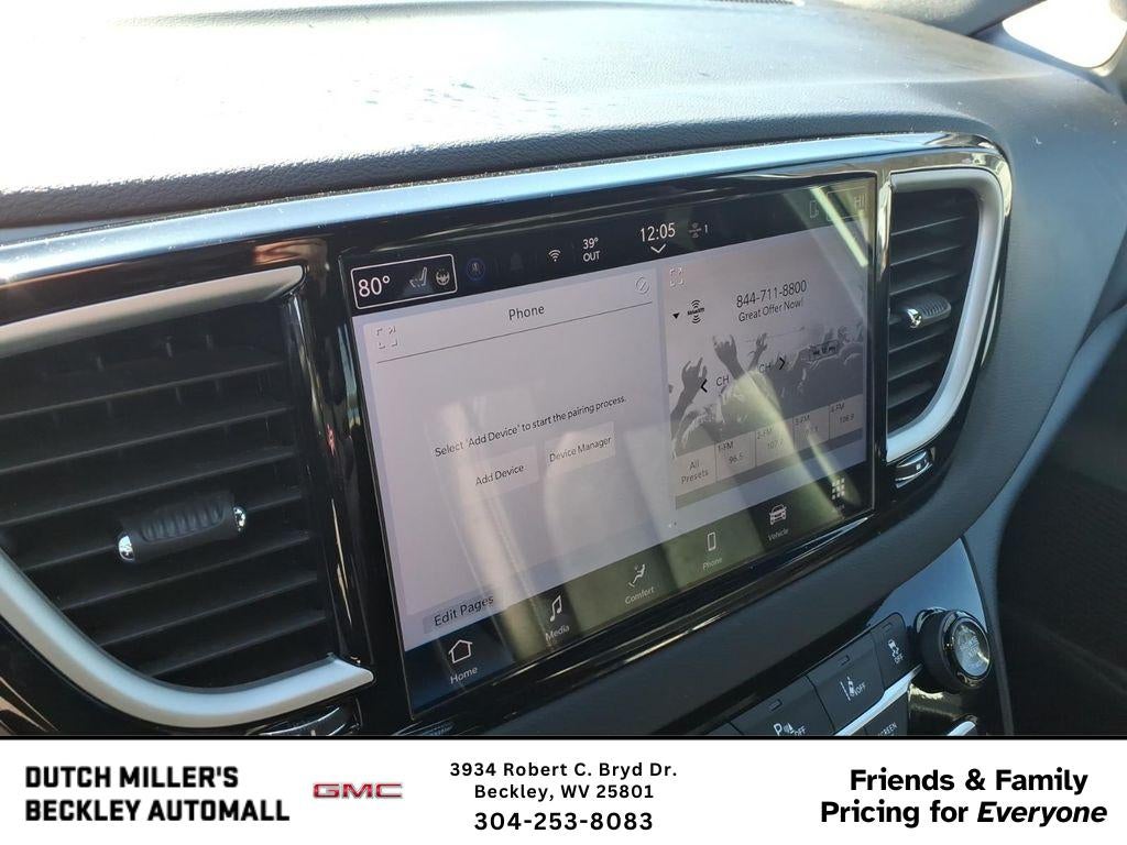 2025 Chrysler Pacifica Select