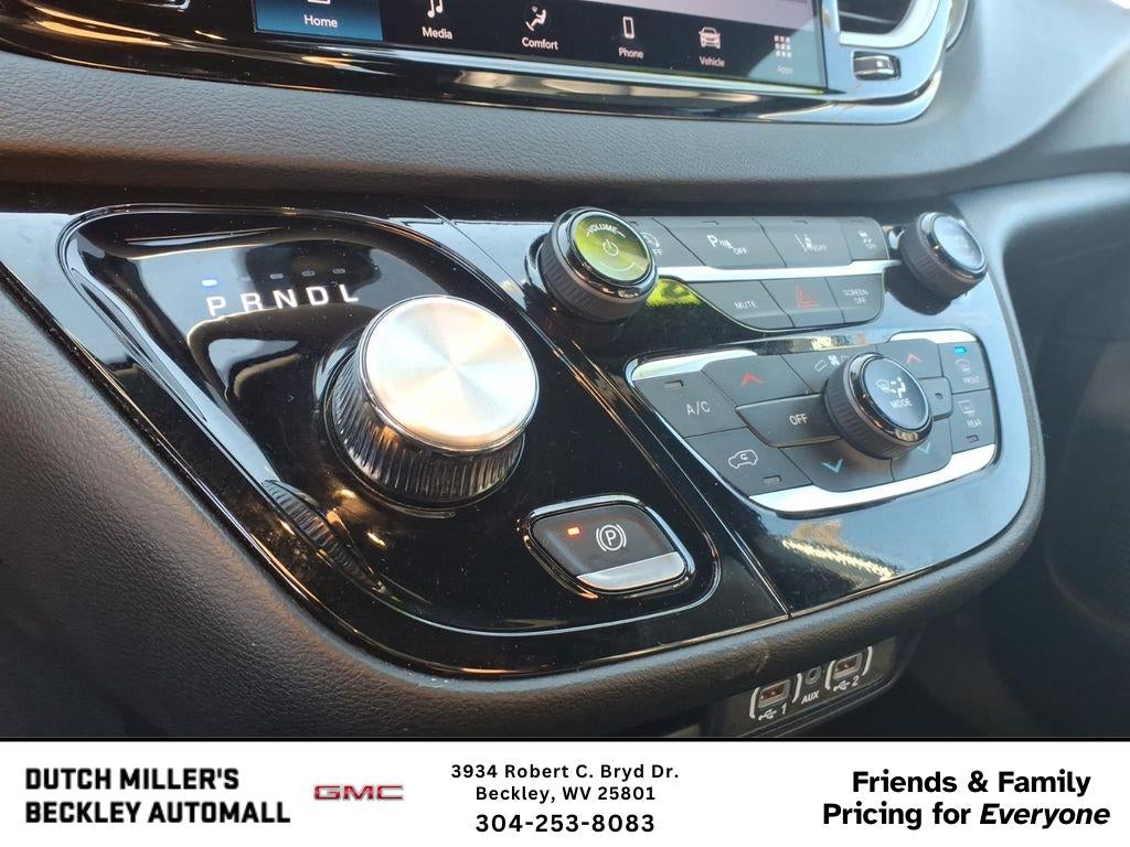 2025 Chrysler Pacifica Select