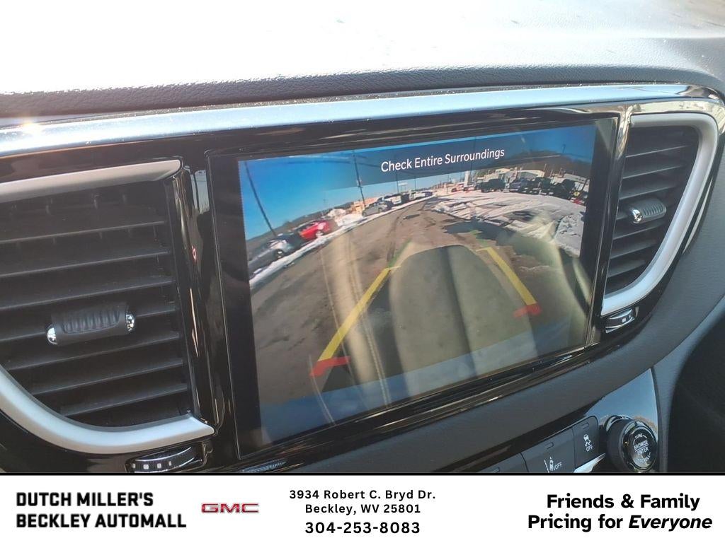 2025 Chrysler Pacifica Select