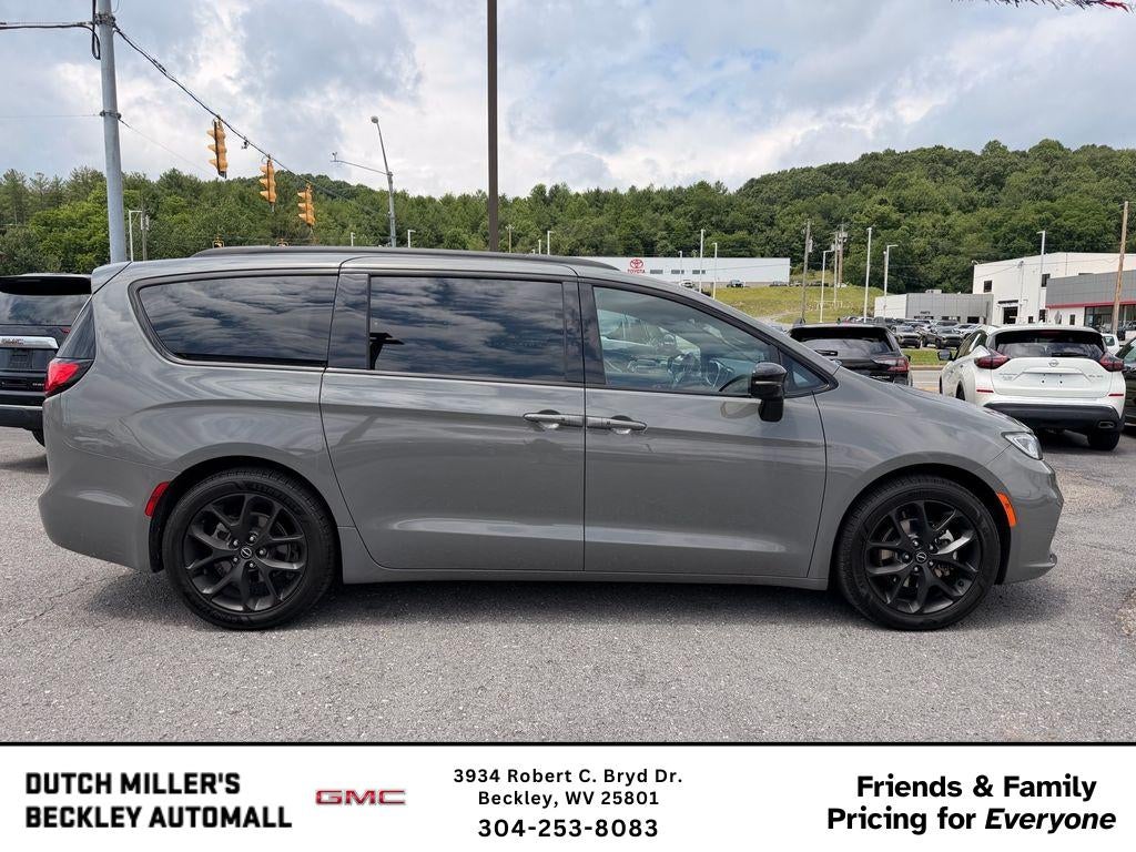 2025 Chrysler Pacifica Limited