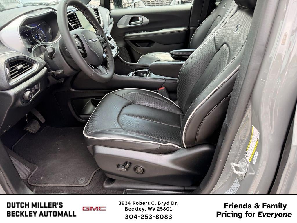2025 Chrysler Pacifica Limited