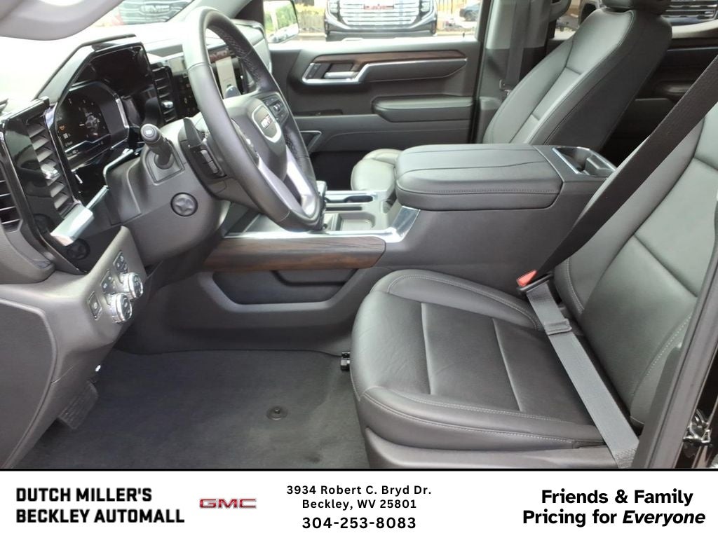 2025 GMC Sierra 1500 SLT