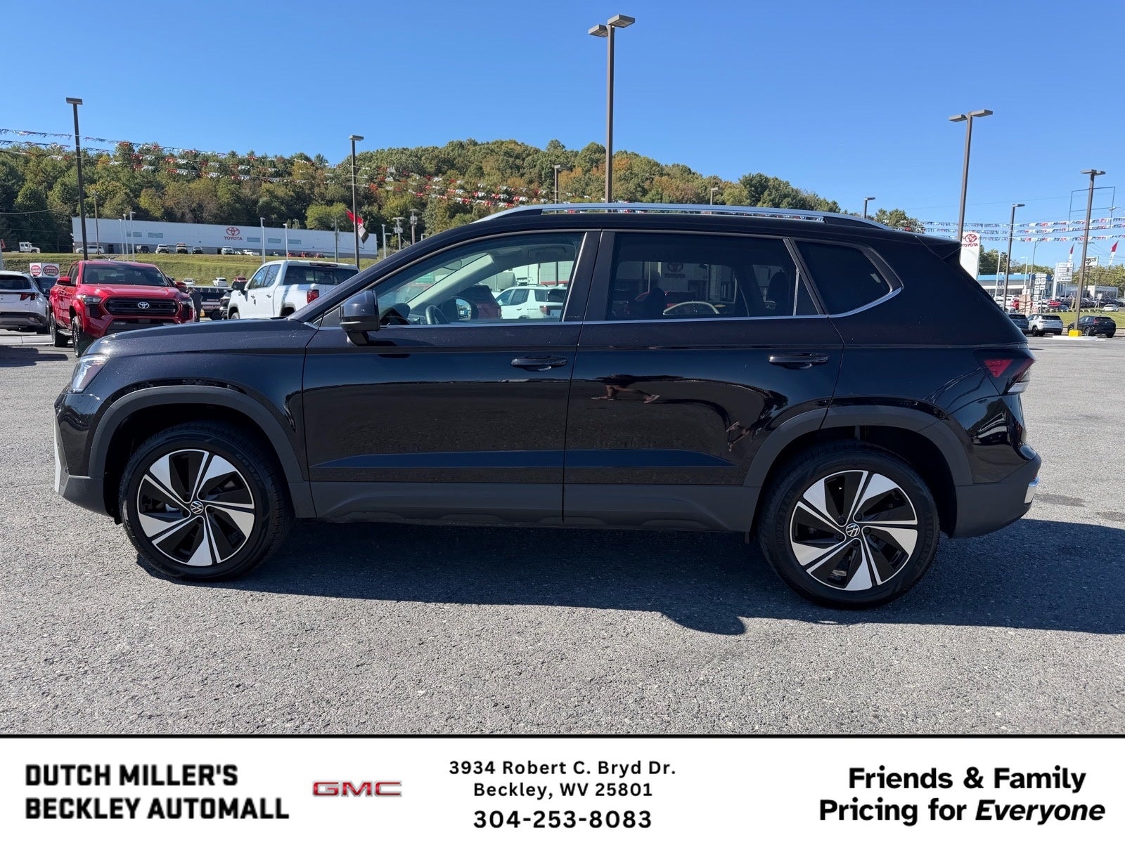 2025 Volkswagen Taos SE