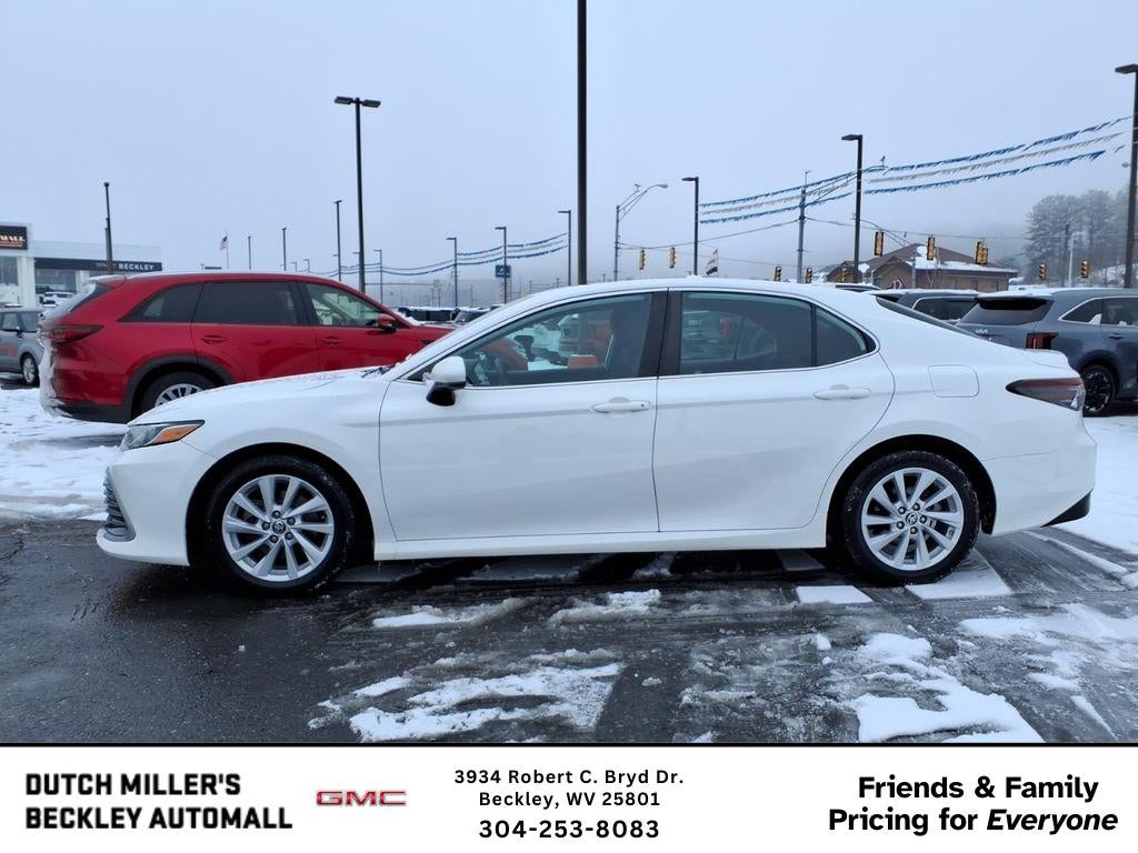 2022 Toyota Camry LE