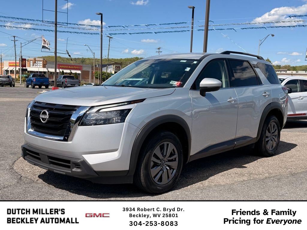 2025 Nissan Pathfinder SV