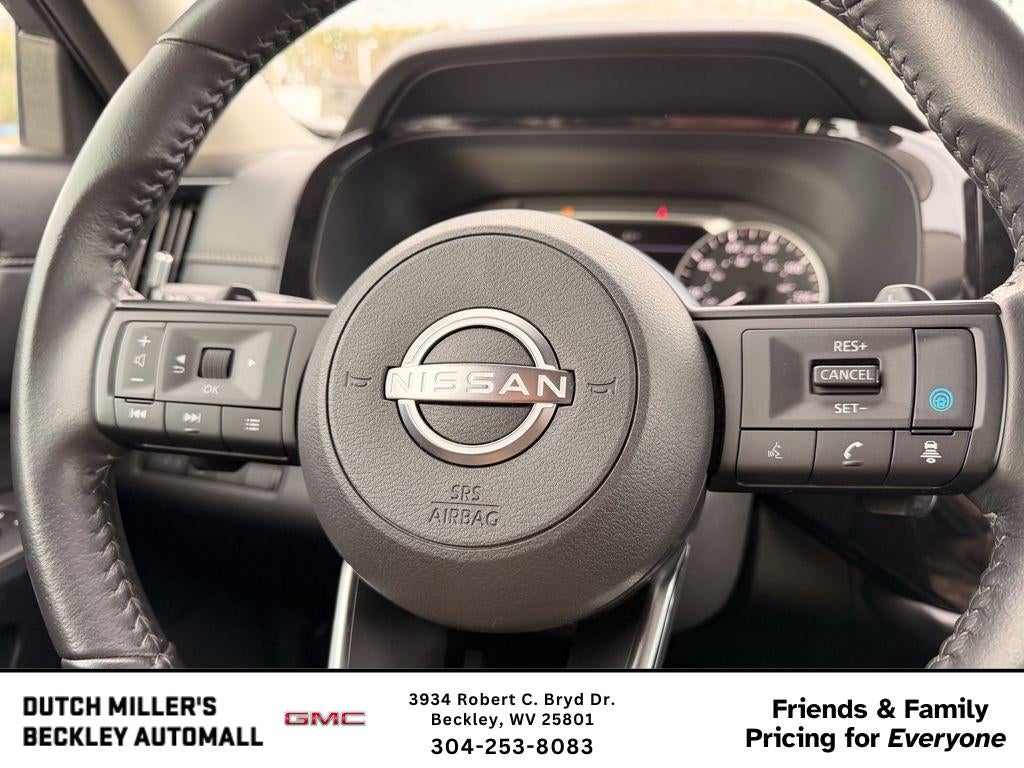 2024 Nissan Pathfinder SV