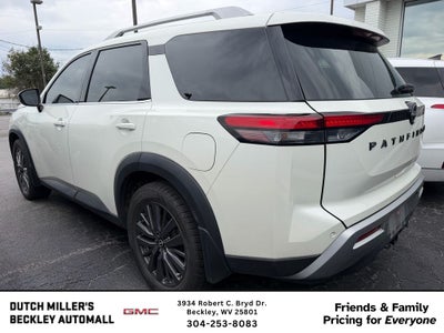 2024 Nissan Pathfinder SL