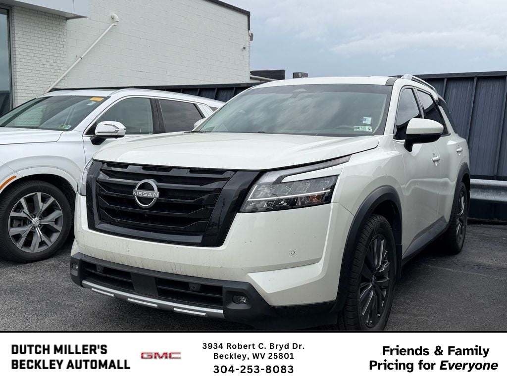 2024 Nissan Pathfinder SL