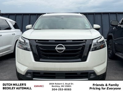 2024 Nissan Pathfinder SL