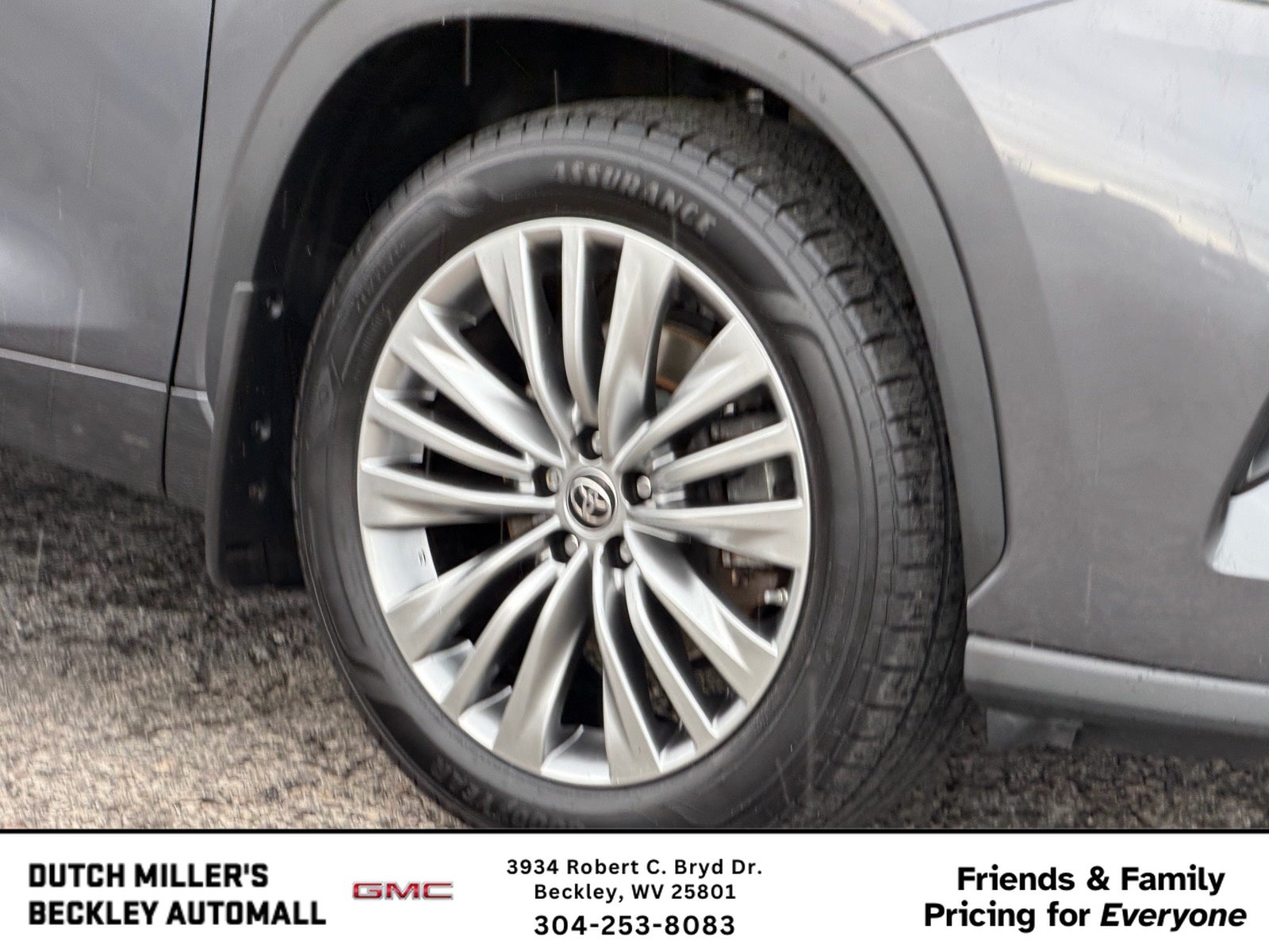 2023 Toyota Highlander L